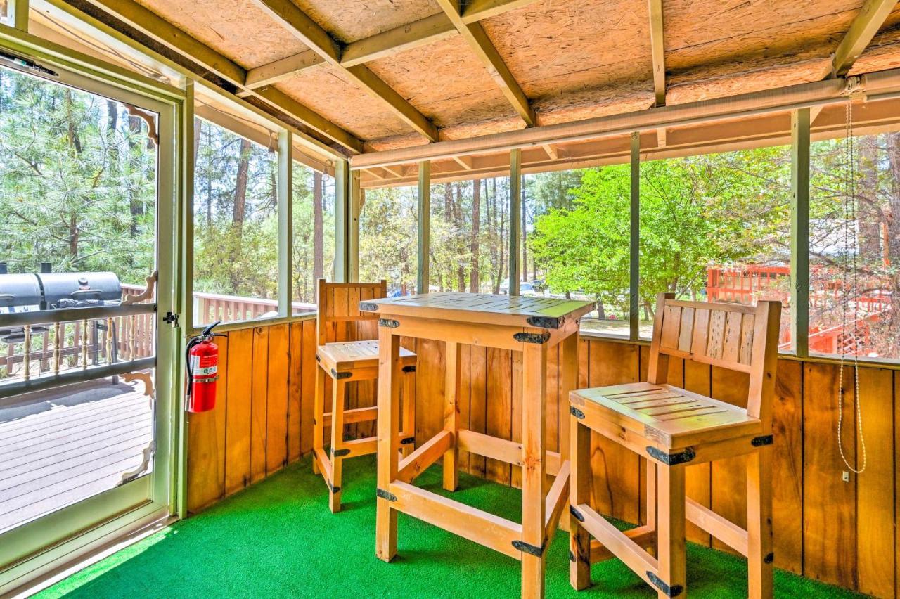 Pine Cabin In The Woods With Yard And Grill! المظهر الخارجي الصورة
